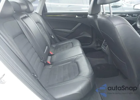 2014 Volkswagen Passat 1.8T Sel Premium z USA, uszkodzony, nr VIN 1VWCT7A38EC081676